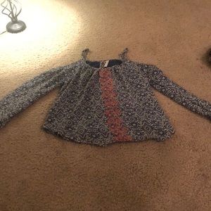 Flowy sleeveless blouse